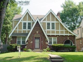 external image tudor.jpeg